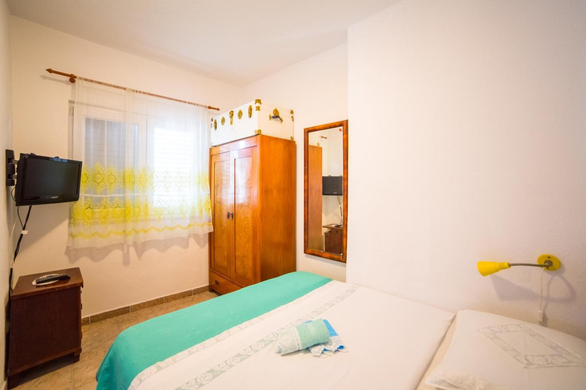 Apartmani Kala Podgora Quarto foto